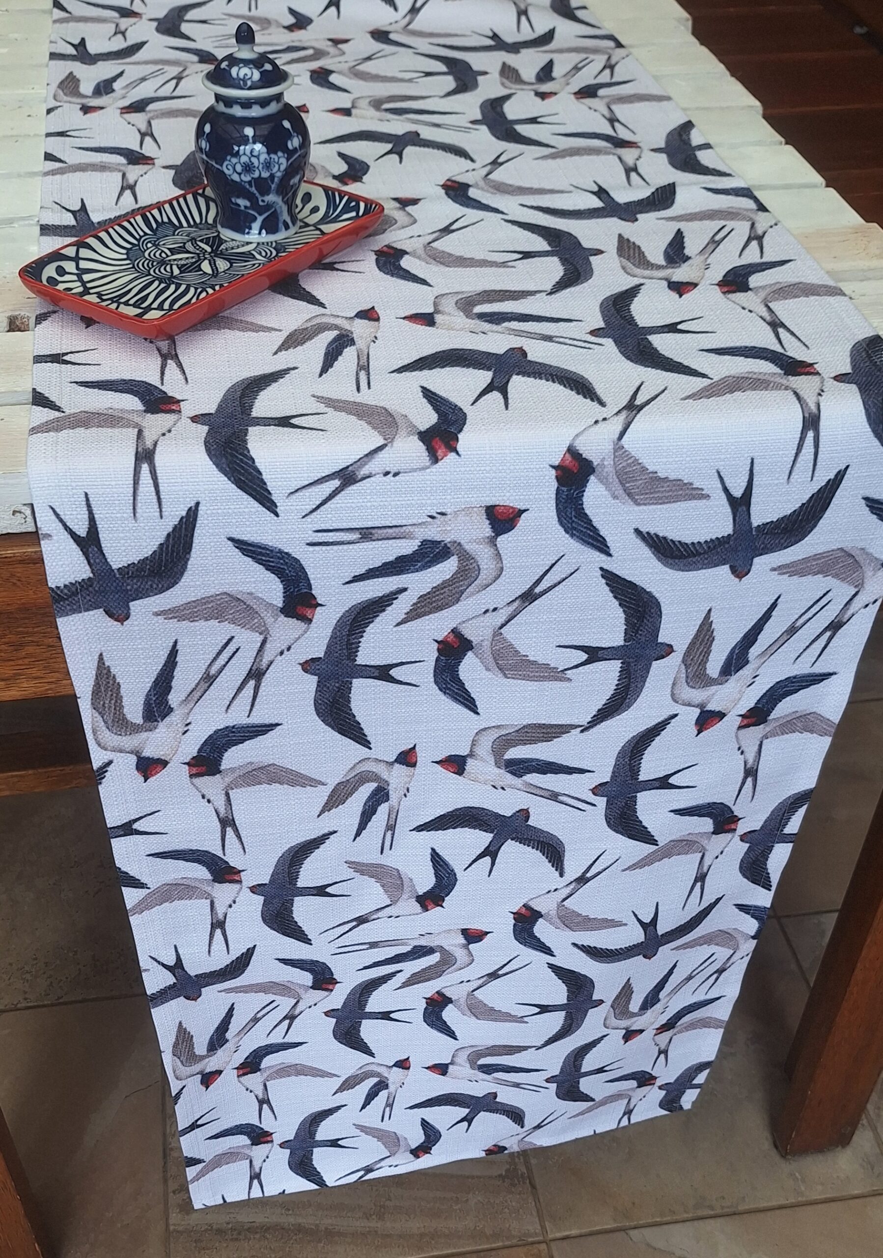 Little Swallows - Runner