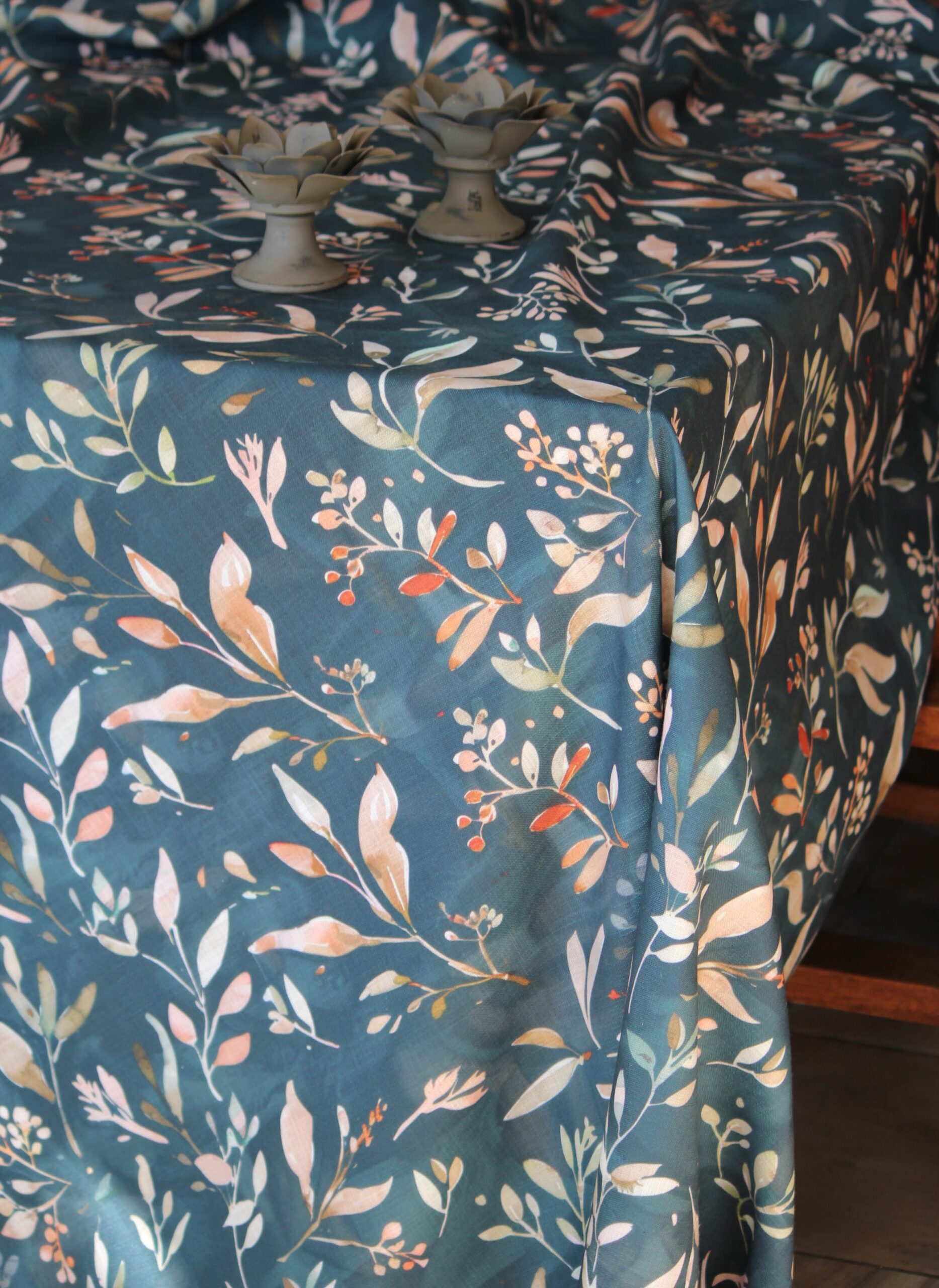 Dark Green with Leaves - Tablecloth